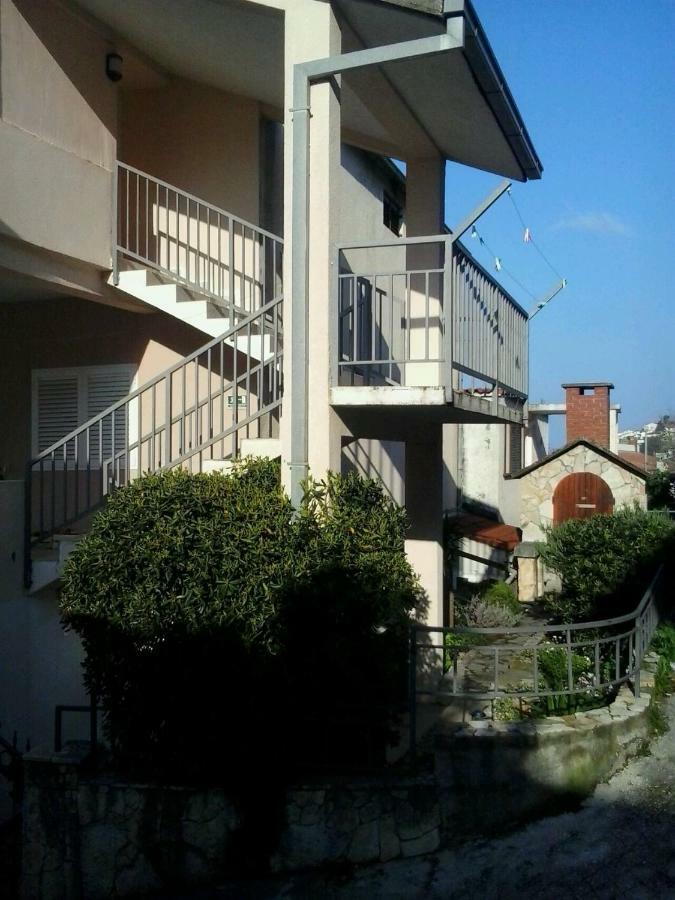 Apartments Rose Baska Voda Bagian luar foto